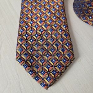 NWT!🇨🇦 DION Elegant Geometric Tie in Gold Yellow and Blue